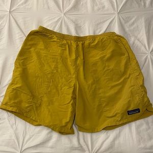 Yellow Men’s Patagonia Baggies 7” - Size Large